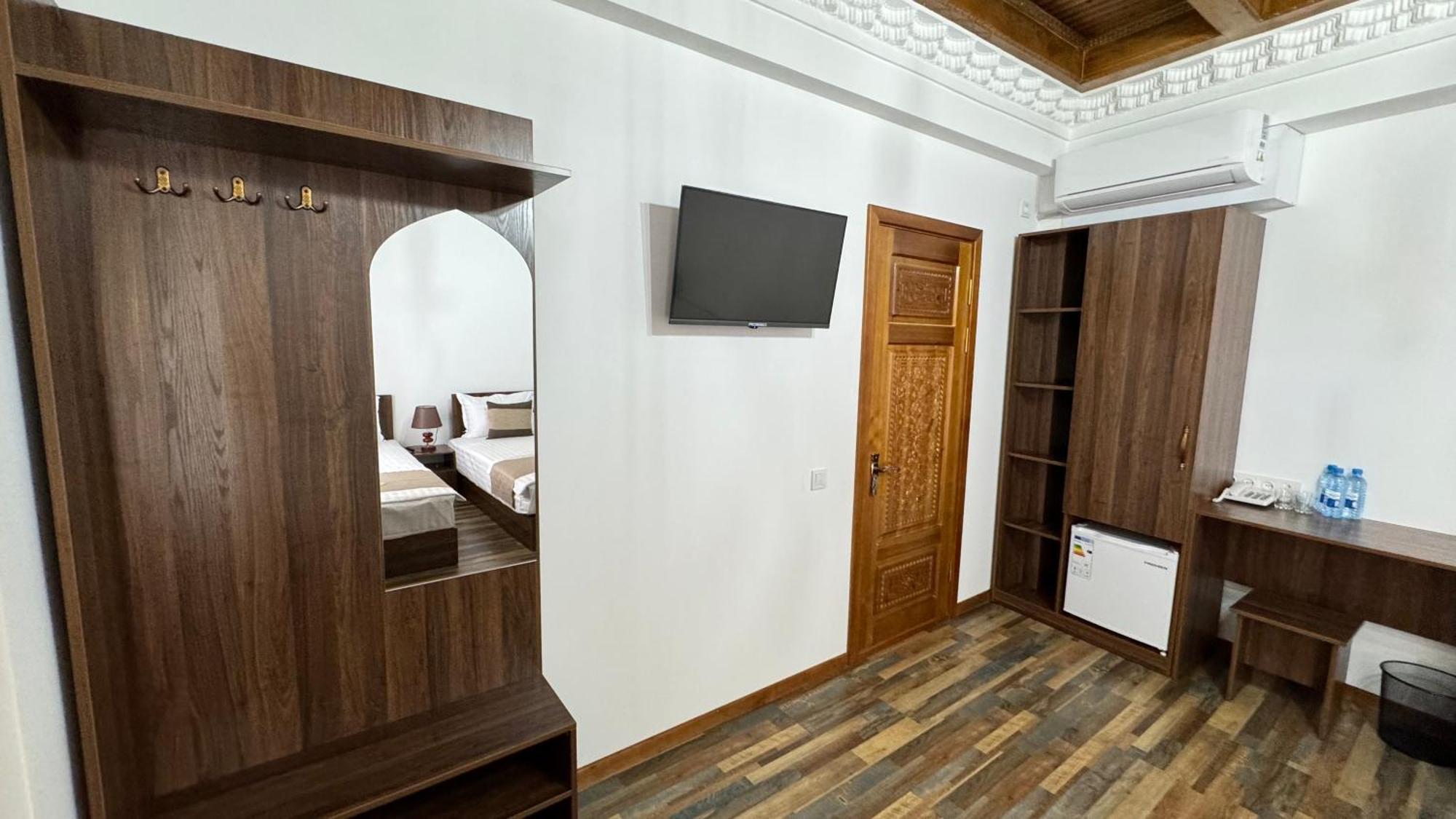 Mahbubakhon Guest House In Old City Bukhara Exterior photo