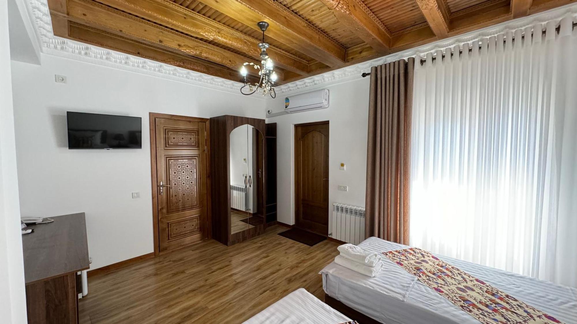 Mahbubakhon Guest House In Old City Bukhara Exterior photo